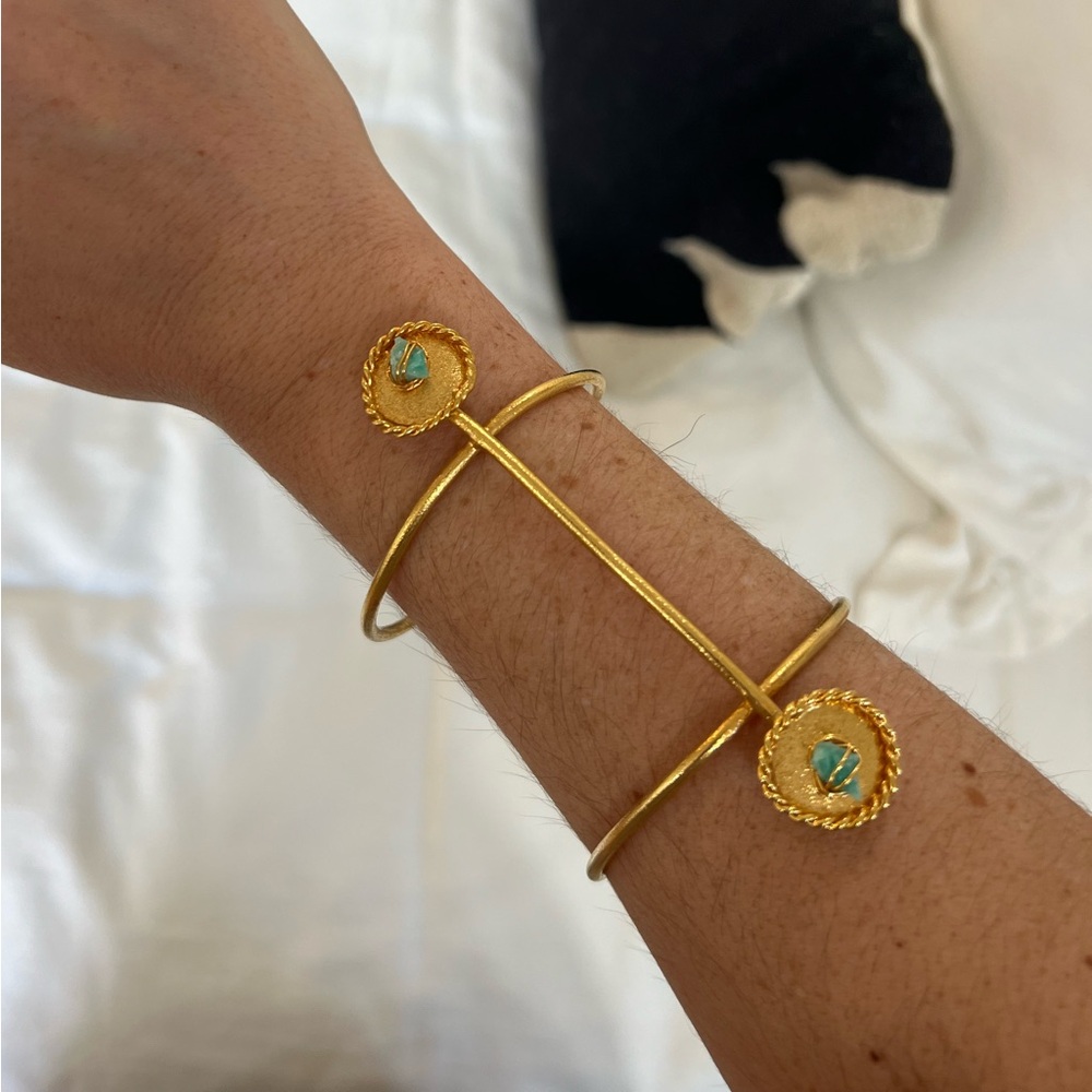 Gold plated cuff with turquoise stone